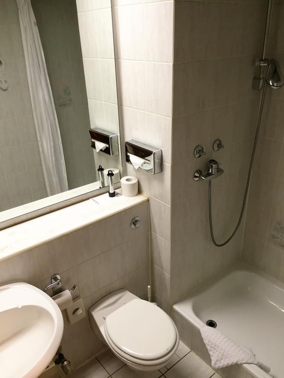 Hotel Ambassador Bonn Room photo